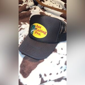 Men’s Black Mesh Trucker hat